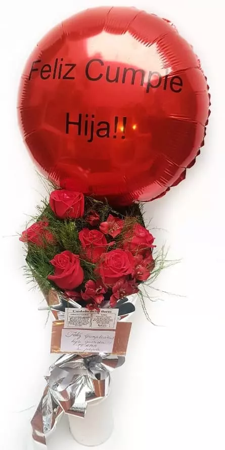 Imagen de Entre tu y yo Descripcion: Ramo de 6 rosas con astromelias y globo personalizado