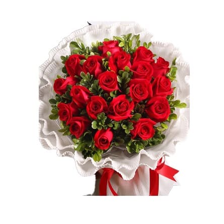 Imagen de Amantes Descripcion: Ramo de 20 rosas estilo italiano con papel crepe, para sorprender.